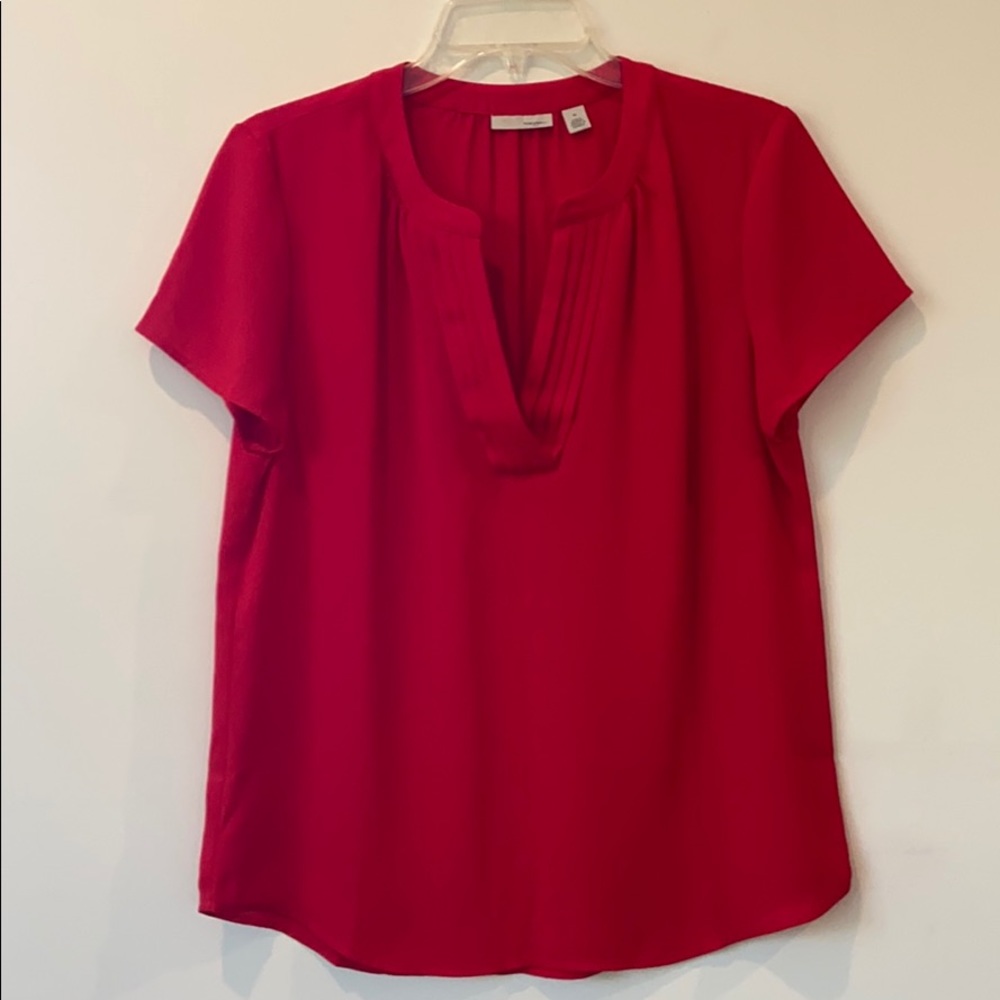 Halogen red short sleeve blouse. Size M.